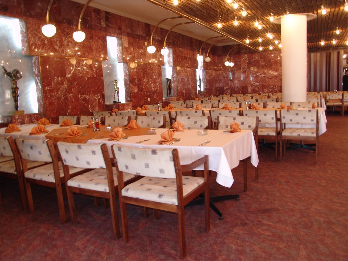 Hotel Lovech Exterior photo